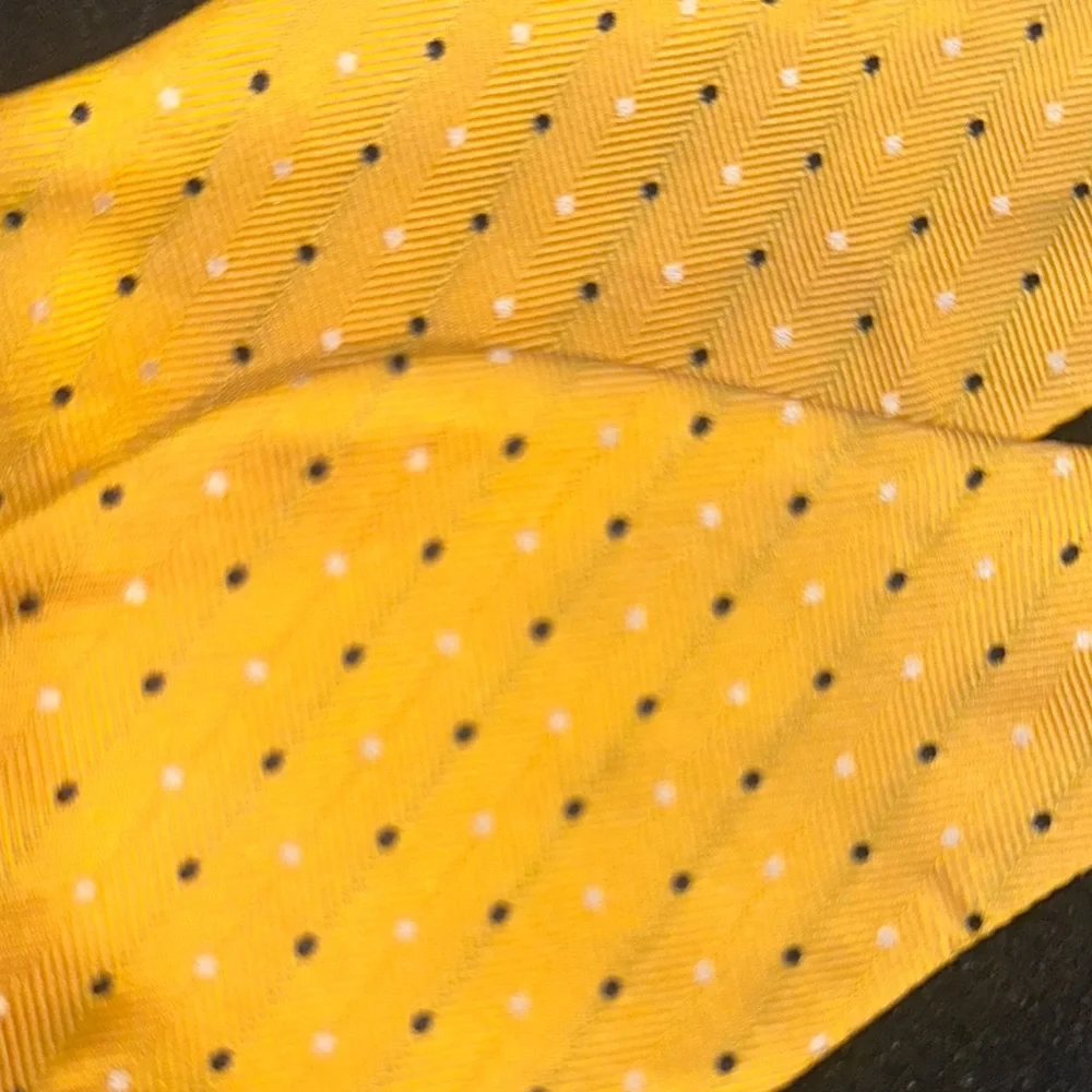 Hisdern bright yellow